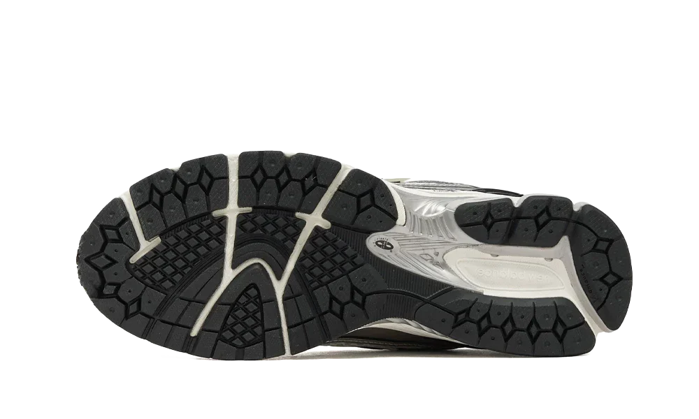 New Balance 1906R Silver Black