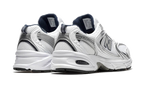 https://cdn.shopify.com/s/files/1/2358/2817/files/New-Balance-530-White-Silver-Navy-3.png?v=1689608496