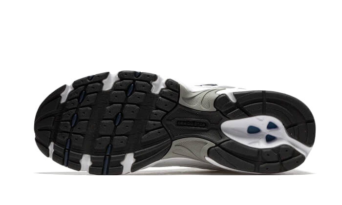 https://cdn.shopify.com/s/files/1/2358/2817/files/New-Balance-530-White-Silver-Navy-4.png?v=1689608496