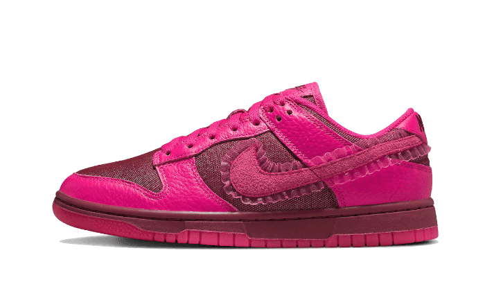 Nike Dunk Low Valentines Day (2022) - Exclufy