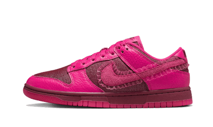 Nike Dunk Low Valentines Day (2022) - Exclufy