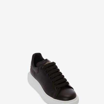 Alexander McQueen Oversized Sneaker in Black - THE LIMITED CLUB