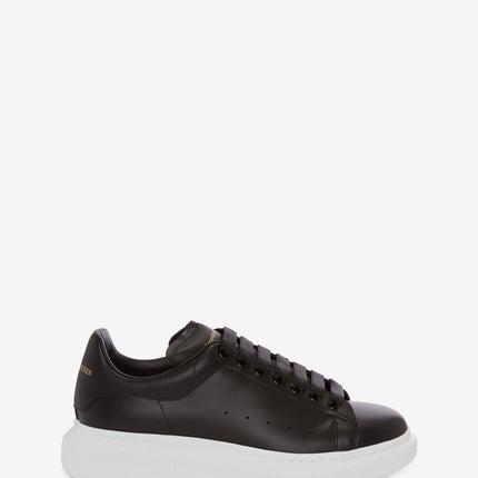 Alexander McQueen Oversized Sneaker in Black - THE LIMITED CLUB