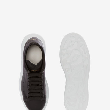 Alexander McQueen Oversized Sneaker in Black - THE LIMITED CLUB