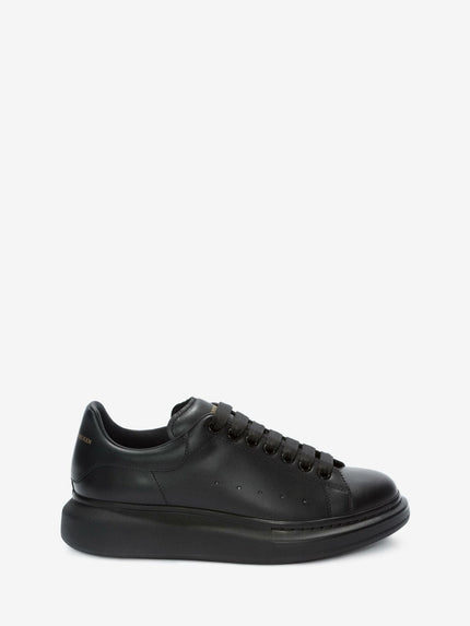 Alexander McQueen Oversized Sneaker in Black - THE LIMITED CLUB