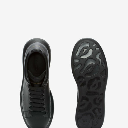 Alexander McQueen Oversized Sneaker in Black - THE LIMITED CLUB