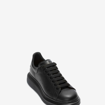 Alexander McQueen Oversized Sneaker in Black - THE LIMITED CLUB