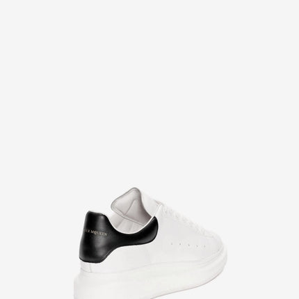 Alexander McQueen Oversized Sneaker in White/black - THE LIMITED CLUB