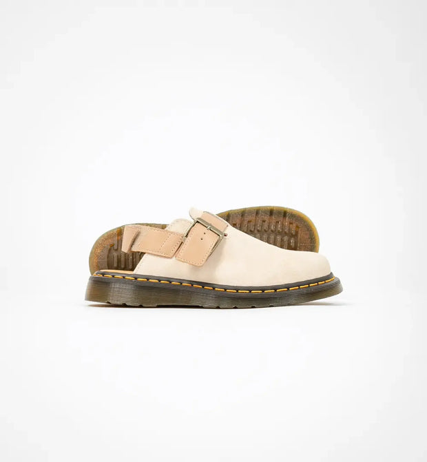 <h3>Dr. Martens</h3>